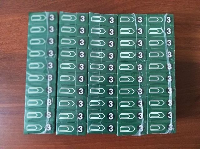 50 confezioni fermagli zincati Leone totale 5000