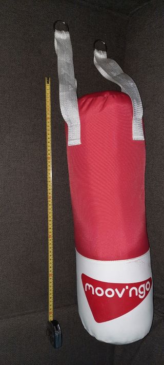 Saco y guantes de boxeo infantil