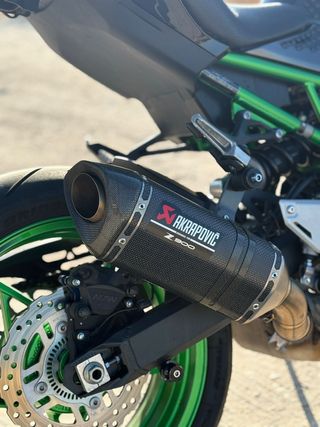 Moto Kawasaki