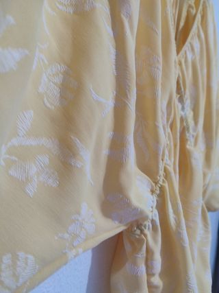 Blusa Zara Amarilla Talla XL