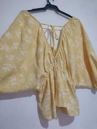 Blusa Zara Amarilla Talla XL