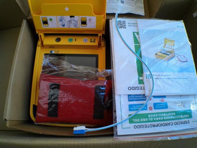 Desfibrilador Externo Automático DEA i5 AMOUL