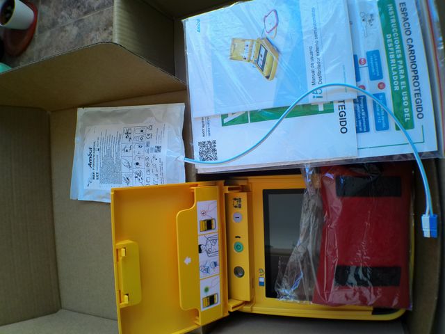 Desfibrilador Externo Automático DEA i5 AMOUL