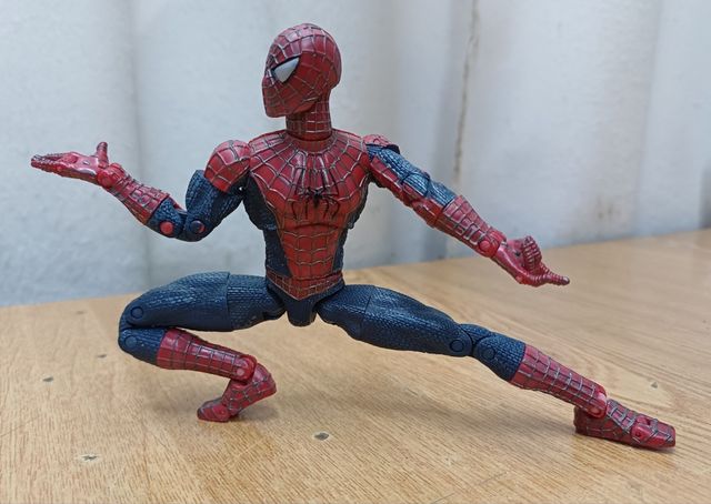 Spider-Man 2002 Super Poseable Action Figure