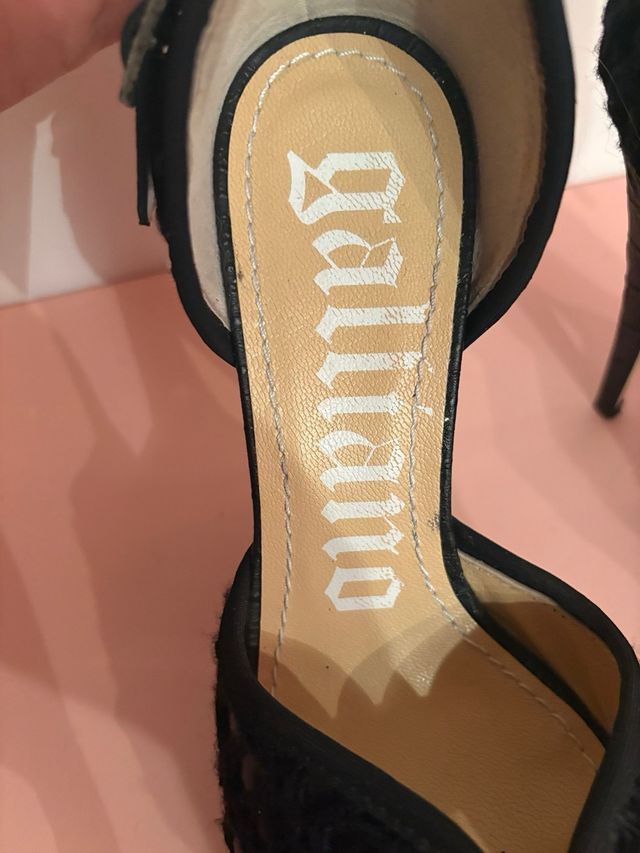 Sandalias de tacón Galliano negras