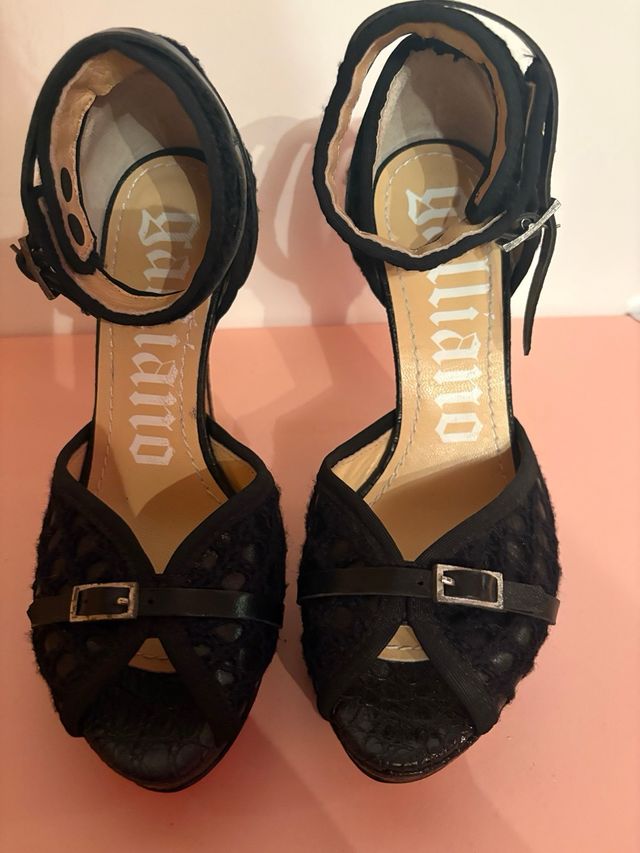 Sandalias de tacón Galliano negras
