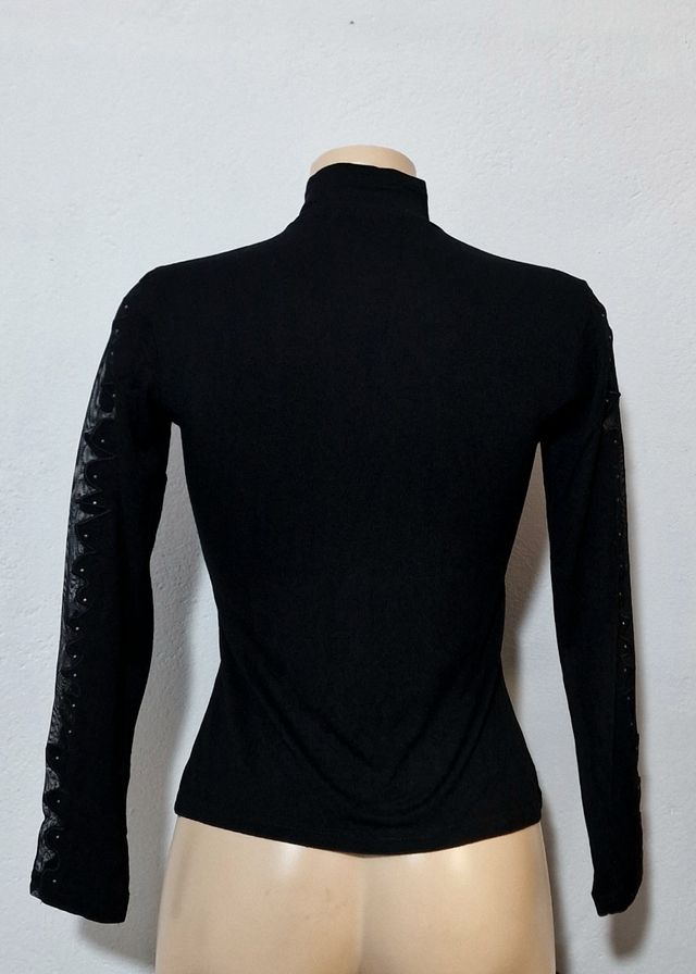 Camiseta manga larga con transparencias