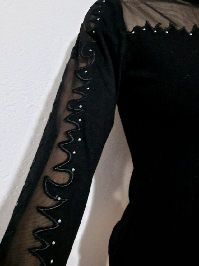 Camiseta manga larga con transparencias