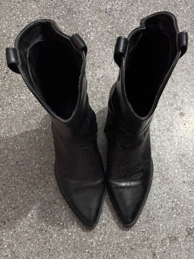 Botas de cuero negras