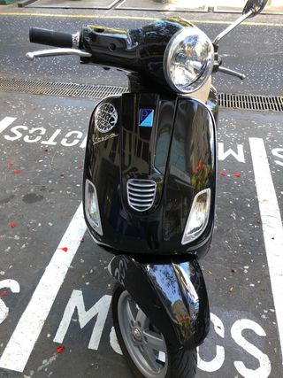 Moto Piaggio Vespa LX 125 3V (2013)