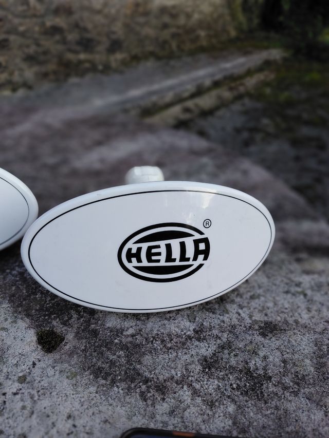 conjunto de faros HELLA y tapas nuevas
