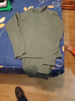 Conjunto deportivo verde