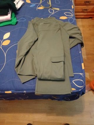 Conjunto deportivo verde
