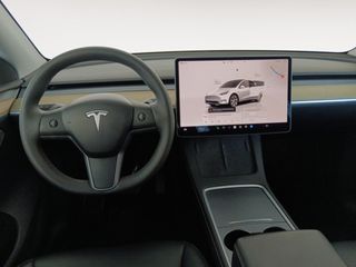 Tesla Model Y RWD