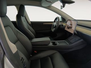 Tesla Model Y RWD