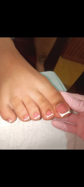 Manicura semipermanente, uñas softgel, rubber base