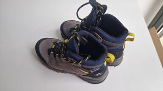 Botas de montaña niño talla 34