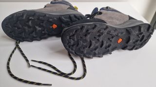 Botas de montaña niño talla 34