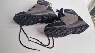 Botas de montaña niño talla 34