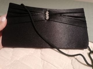 Bolso de fiesta negro con pedrería