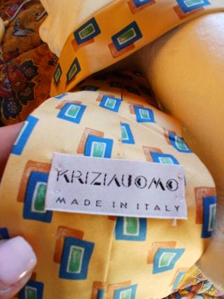 Cravatta Gialla con Fantasia Geometrica