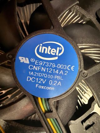 Procesador Intel con Ventilador y SSD SanDisk