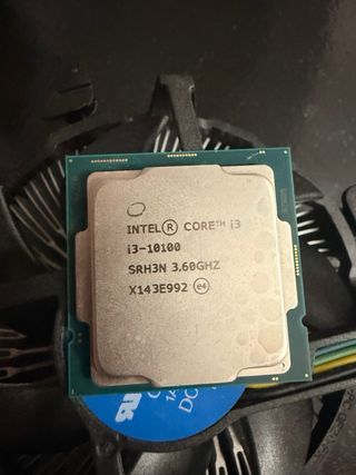 Procesador Intel con Ventilador y SSD SanDisk