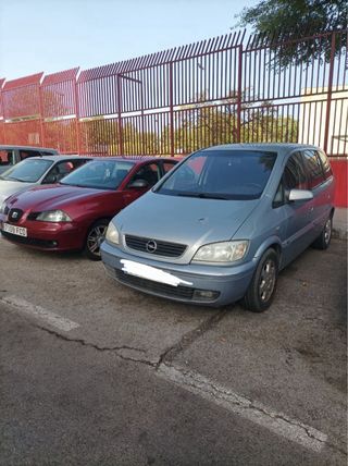 Opel Zafira 2.2DTI 