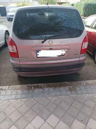 Opel Zafira 2.2DTI 