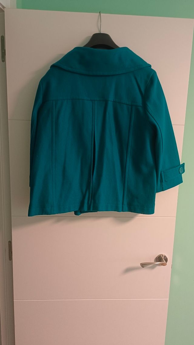 Chaqueta corta turquesa Clockhouse