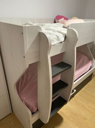 Cama litera juvenil para 3 personas