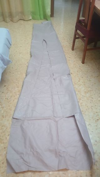 Cama hinchable de plástico , no ocupa mucho recogi