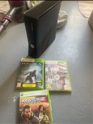 Xbox 360 con 3 giochi