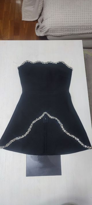 Vestido Peplum Negro con Pedrería