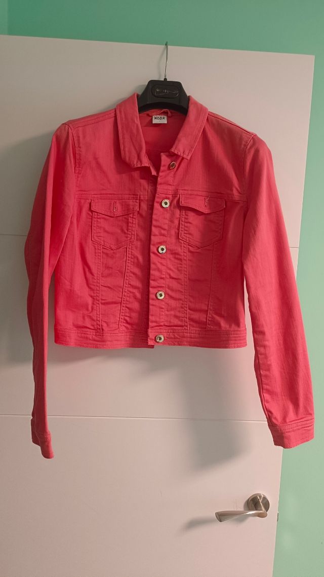 Chaqueta vaquera rosa coral