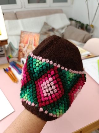 Gorro de lana peruana tejido