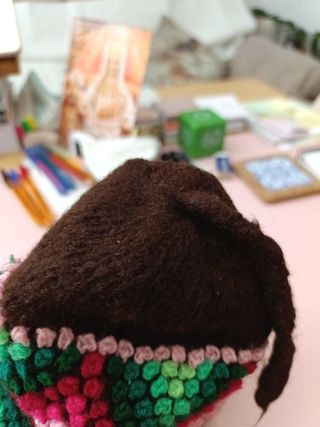 Gorro de lana peruana tejido