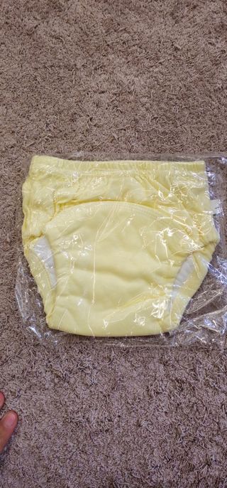 Mutandine bimbo gialle