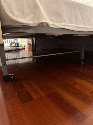 Cama nido beige y blanco con 2 colchones