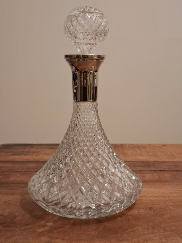 Licorera de cristal y alpaca, 3 vasitos y cenicero