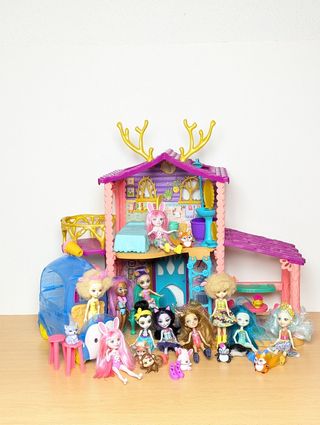 Lote Casa, heladeria y Muñecas Enchantimals