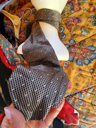 Cravatta uomo fantasia geometrica