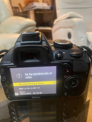 Lote Cámara Nikon D3100 + Accesorios