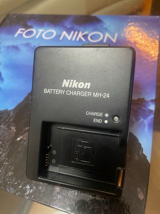 Lote Cámara Nikon D3100 + Accesorios