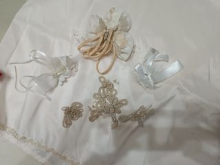 Accessori per capelli e abiti da sposa