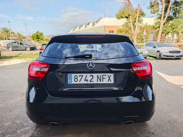 Mercedes-Benz Clase A 200d Sport Urban 136cv