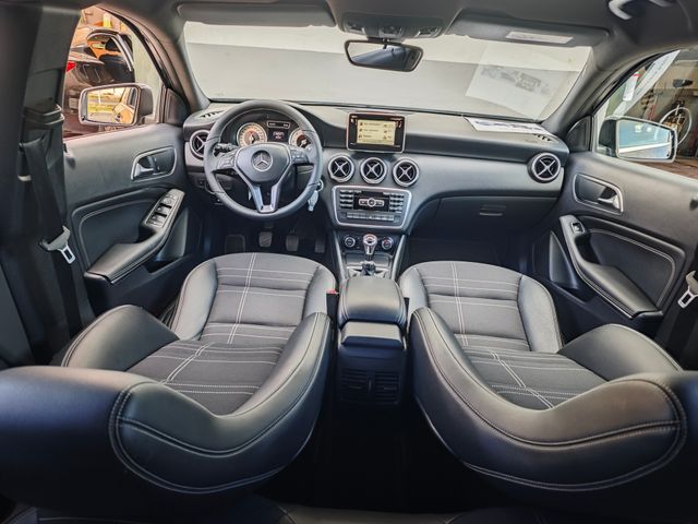 Mercedes-Benz Clase A 200d Sport Urban 136cv