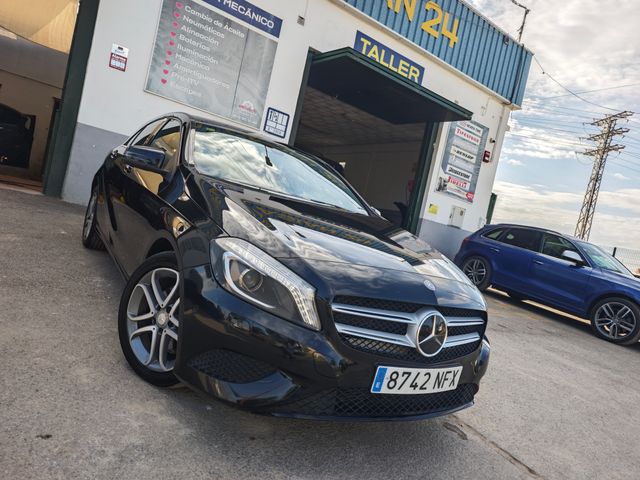 Mercedes-Benz Clase A 200d Sport Urban 136cv