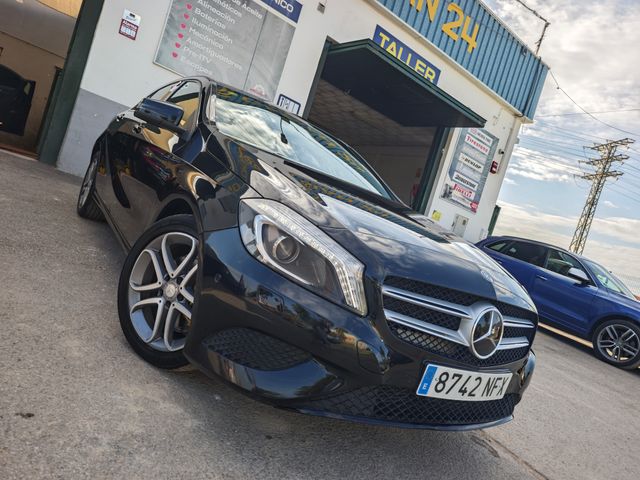 Mercedes-Benz Clase A 200d Sport Urban 136cv