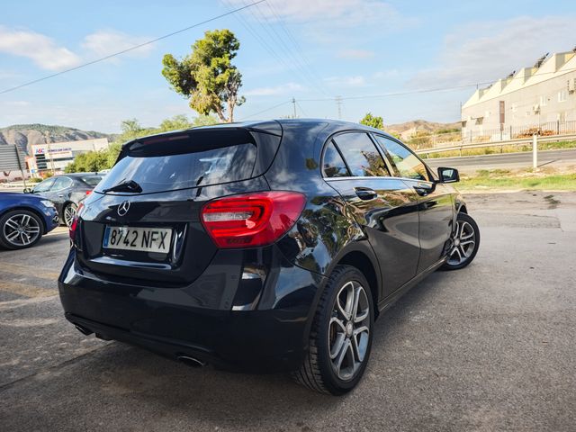 Mercedes-Benz Clase A 200d Sport Urban 136cv